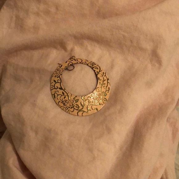 Beautiful statement earrings - Picture 3 of 3